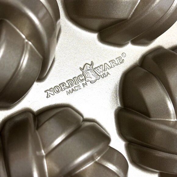 Nordic Ware Mini Braided Bundt Cakelet Pan - Picture 7 of 13